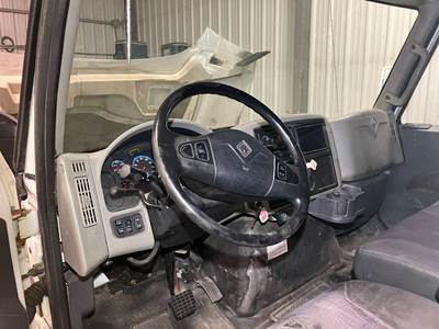 International DuraStar 4300 Dashboard Assembly for a International Durastar (4300)