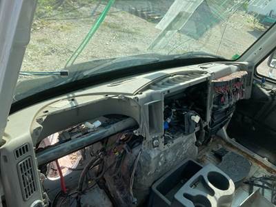 International DuraStar 4400 Dashboard Assembly for a International Durastar (4400)