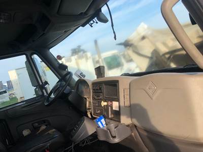 International DuraStar 4400 Dashboard Assembly for a International Durastar (4400)