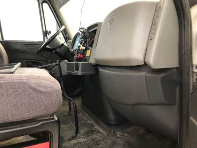 International DuraStar 4400 Dashboard Assembly for a International Durastar (4400)