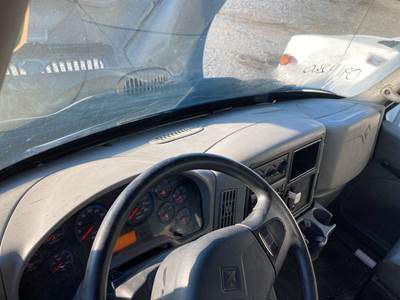 International DuraStar 4400 Dashboard Assembly for a International Durastar (4400)