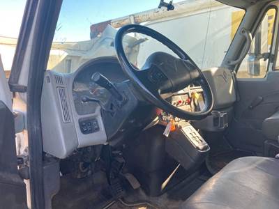 International DuraStar 4400 Dashboard Assembly for a International Durastar (4400)