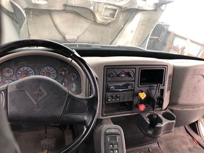 International DuraStar 4400 Dashboard Assembly for a International Durastar (4400)