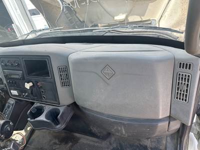 International DuraStar 4400 Dashboard Assembly for a International Durastar (4400)