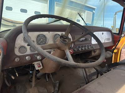 International Loadstar 1800 Dashboard Assembly for a International 1800 Loadstar