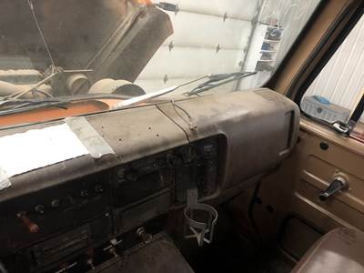 International S1900 Dashboard Assembly