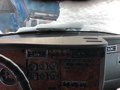 Kenworth T600 Dashboard Assembly