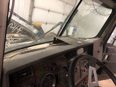 Kenworth T600 Dashboard Assembly
