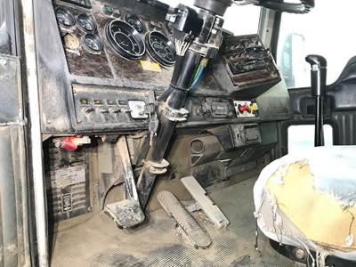 Kenworth T600 Dashboard Assembly