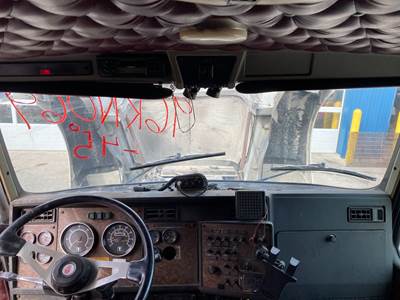 Kenworth T600 Dashboard Assembly