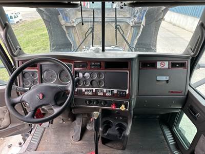 Kenworth T600 Dashboard Assembly