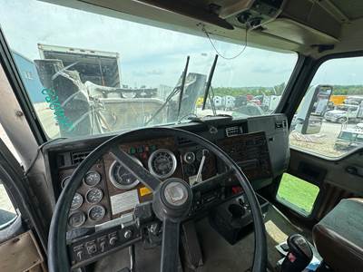 Kenworth T600 Dashboard Assembly