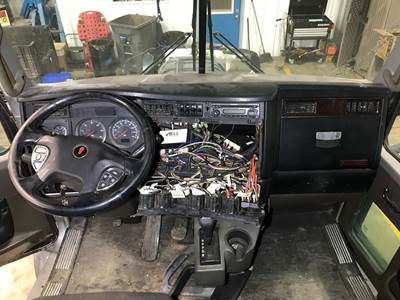 Kenworth T660 Dashboard Assembly