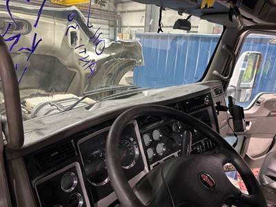 Kenworth T660 Dashboard Assembly