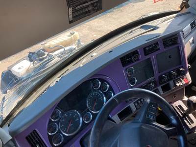 Kenworth T680 Dashboard Assembly