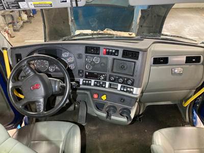 Kenworth T680 Dashboard Assembly