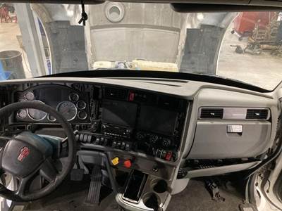 Kenworth T680 Dashboard Assembly