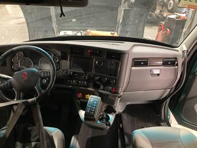 Kenworth T680 Dashboard Assembly