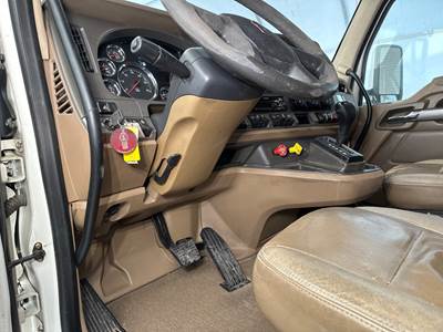 Kenworth T680 Dashboard Assembly