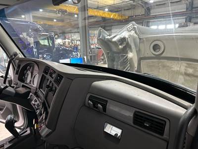 Kenworth T680 Dashboard Assembly