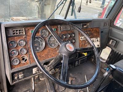Kenworth T800 Dashboard Assembly