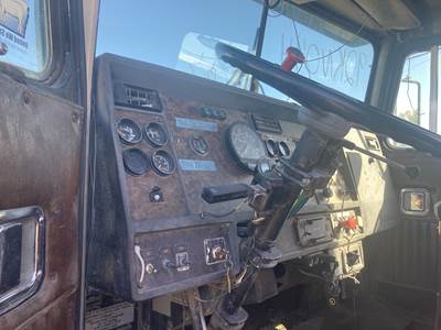 Kenworth W900B Dashboard Assembly