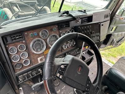 Kenworth W900L Dashboard Assembly