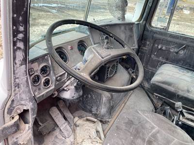 Mack DM600 Dashboard Assembly