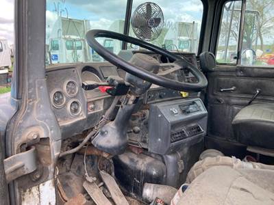 Mack DM600 Dashboard Assembly