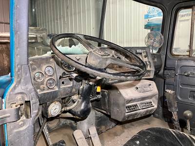 Mack RD600 Dashboard Assembly
