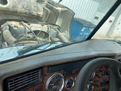 Peterbilt 335 Dashboard Assembly