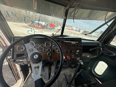 Peterbilt 357 Dashboard Assembly