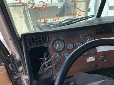 Peterbilt 377 Dashboard Assembly