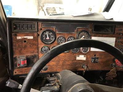 Peterbilt 377 Dashboard Assembly