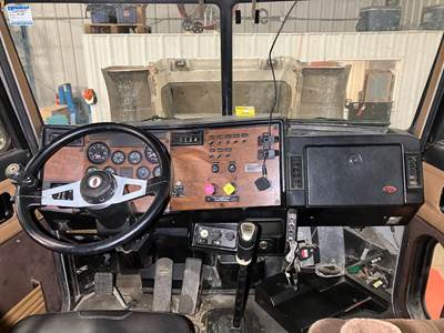 Peterbilt 377 Dashboard Assembly