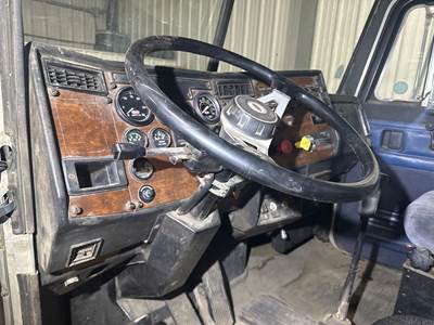 Peterbilt 378 Dashboard Assembly