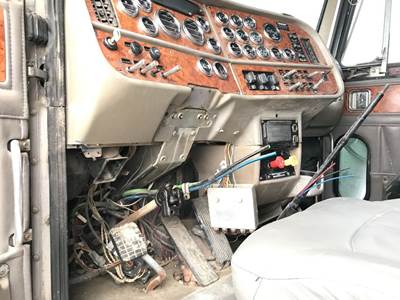 Peterbilt 379 Dashboard Assembly