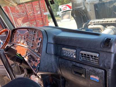 Peterbilt 379 Dashboard Assembly