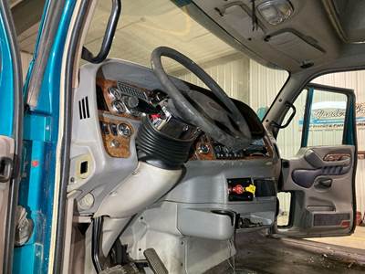 Peterbilt 387 Dashboard Assembly