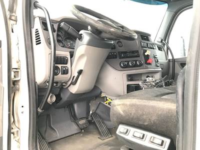 Peterbilt 579 Dashboard Assembly