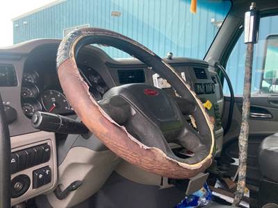Peterbilt 579 Dashboard Assembly