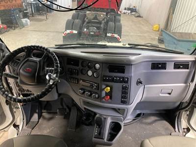 Peterbilt 579 Dashboard Assembly