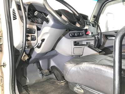 Peterbilt 579 Dashboard Assembly