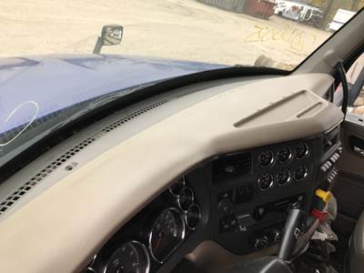 Peterbilt 579 Dashboard Assembly