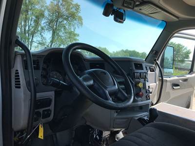 Peterbilt 579 Dashboard Assembly