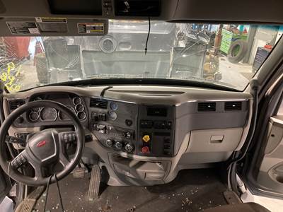 Peterbilt 579 Dashboard Assembly