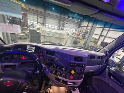 Peterbilt 579 Dashboard Assembly