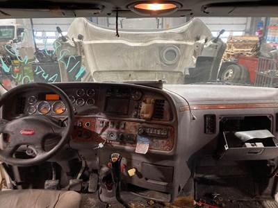 Peterbilt 587 Dashboard Assembly
