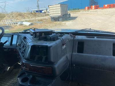 Volvo VHD Dashboard Assembly