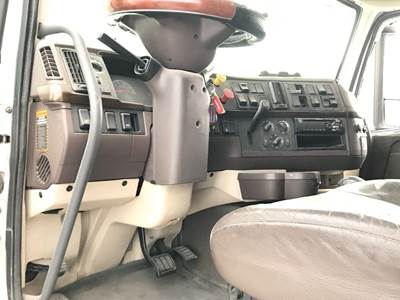 Volvo VNL Dashboard Assembly